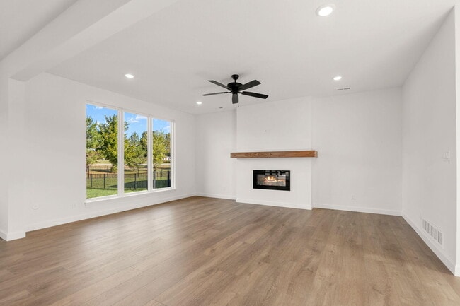 Building Photo - 5663 Ralph Dobbs Way