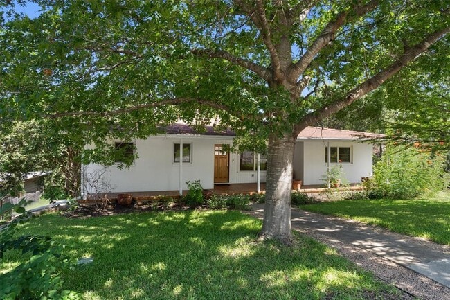 Building Photo - 1511 Bellaire Dr