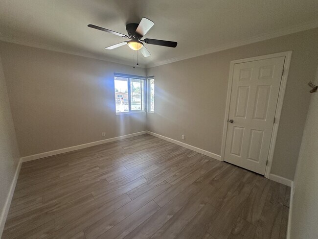 Building Photo - BACK ON MARKET - 3 bed 2 bath fully remode...
