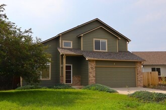 Building Photo - Bright & Spacious Single-Family Home in Great Location + $200 Off First Months Rent!