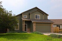 Building Photo - Bright & Spacious Single-Family Home in Great Location + $200 Off First Months Rent!