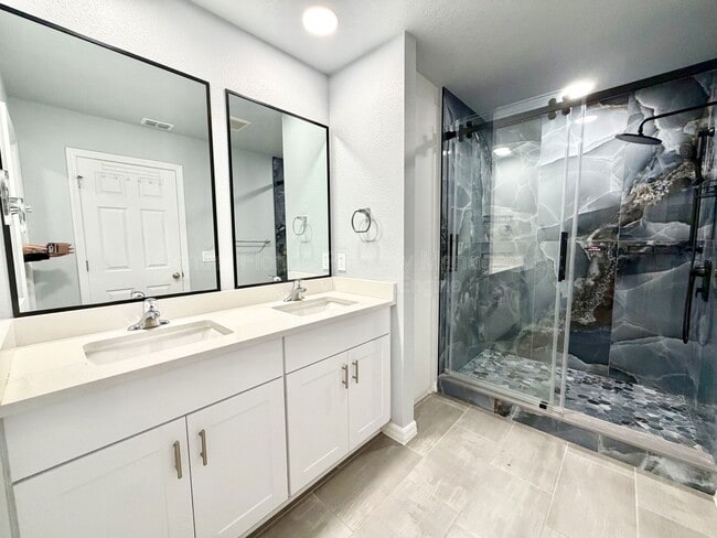 Building Photo - 2586 Sweet Viburnum Wy