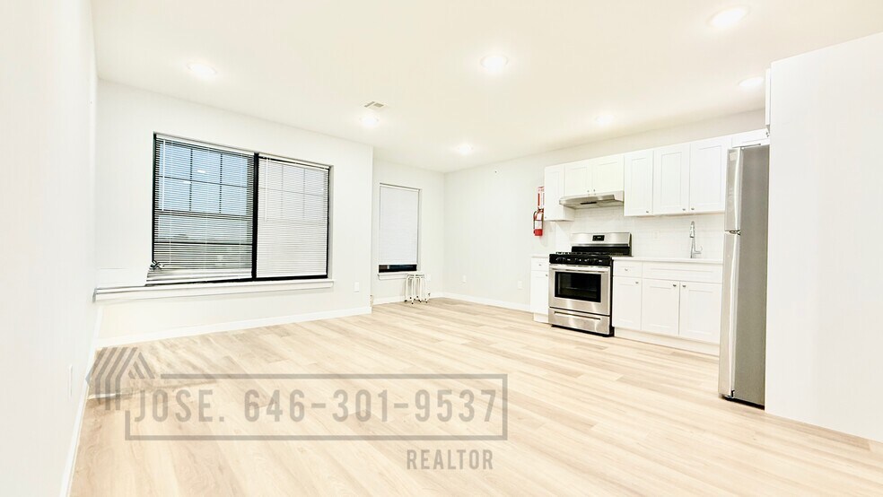 Building Photo - 200 Lafayette St