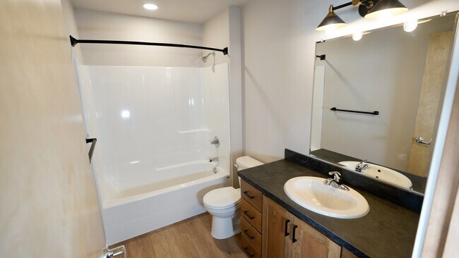 Building Photo - Baker Street Lofts