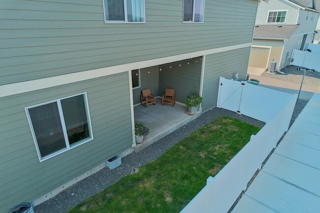 Building Photo - 24378 E Harrier Ln