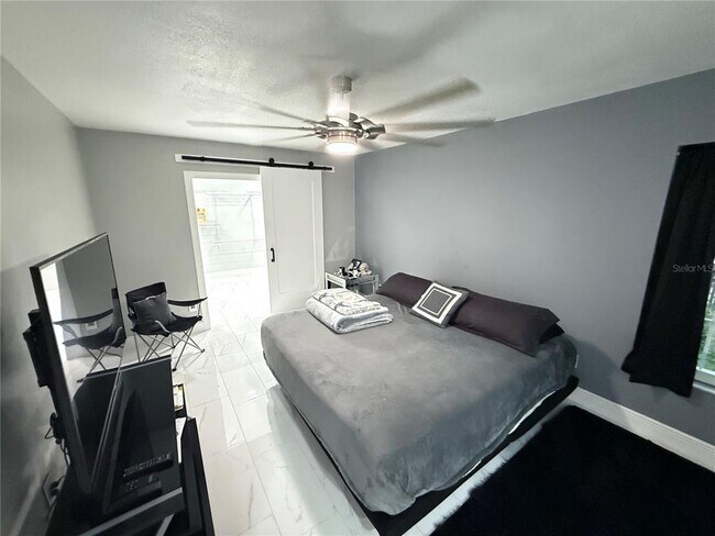 Building Photo - 128 Sandalwood Dr