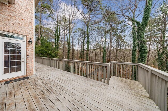 Building Photo - 125 River N Cir