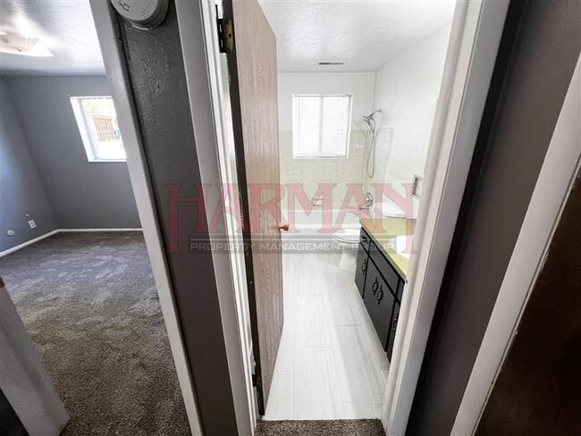 Building Photo - 1544 S 400 E