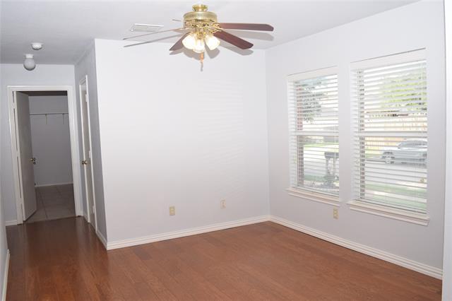 Building Photo - 2120 Glenhaven Dr