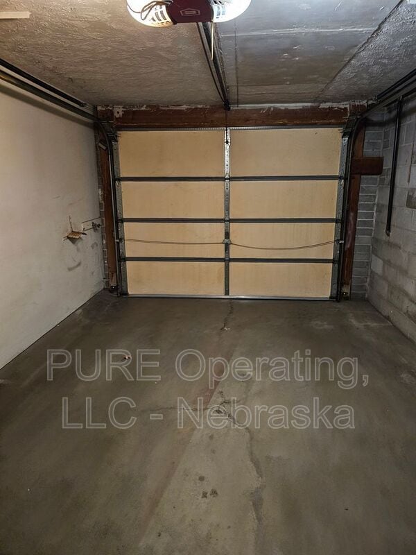 Building Photo - 14028 Madison Cir