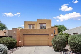 Building Photo - Elegant 4-Bed Home with Balcony & Backyard...