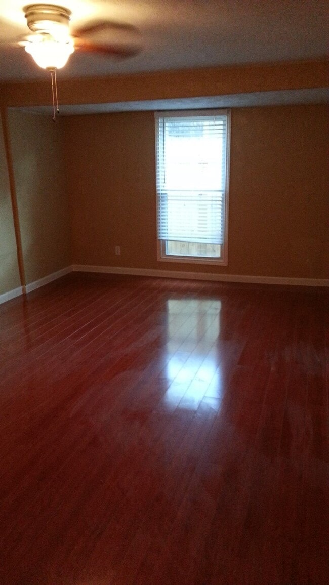 Building Photo - 5603 Northridge Dr