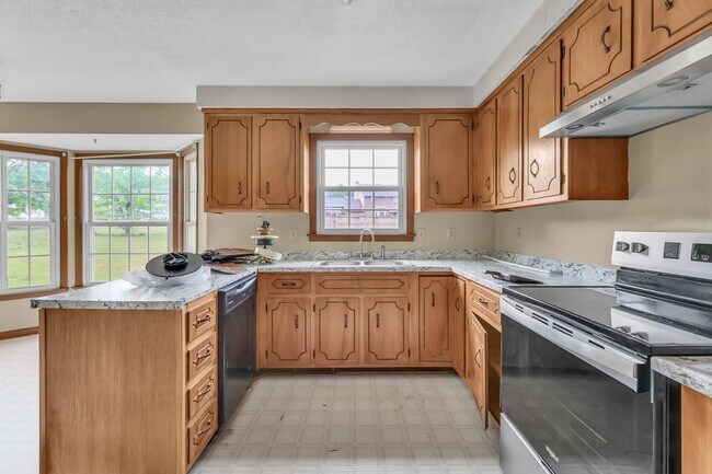 Building Photo - 532 Brentwood Cir