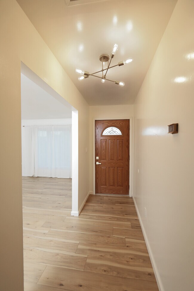 Building Photo - 2509 Paddock Ct