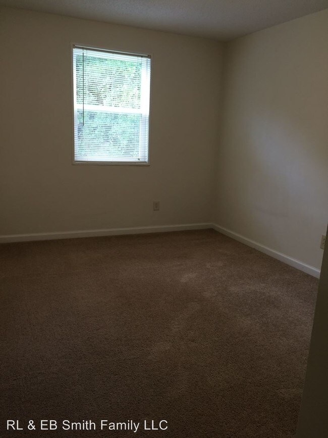 Building Photo - 205 Dawson Ave