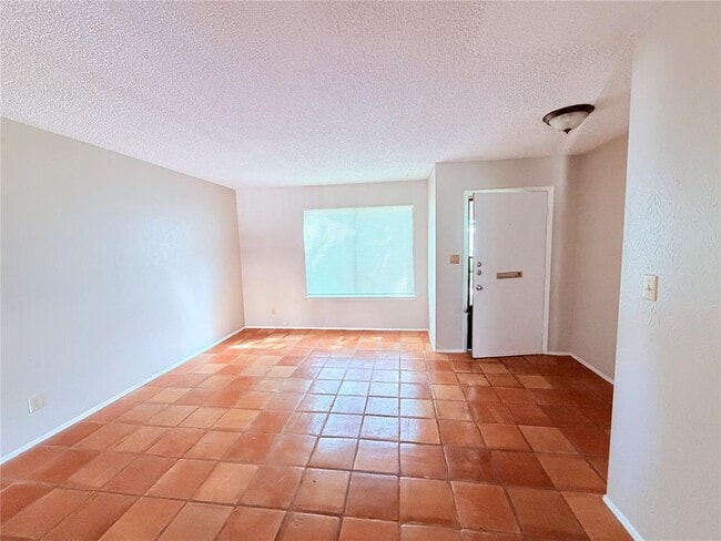 Building Photo - 9611 Blue Creek Ln