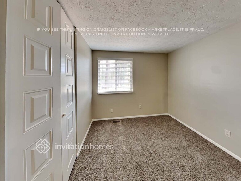 Building Photo - 4669 S Landing Dr