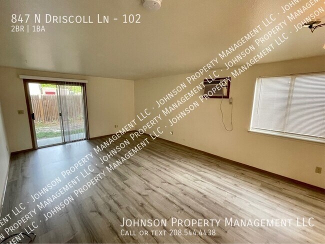 Building Photo - 847 N Driscoll Ln