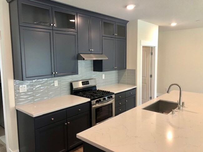 Building Photo - Beautiful 3-Bedroom Home in Russell Ranch ...