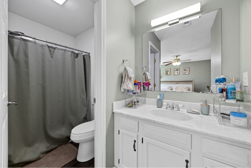 Building Photo - 206 Cinnamon Dr