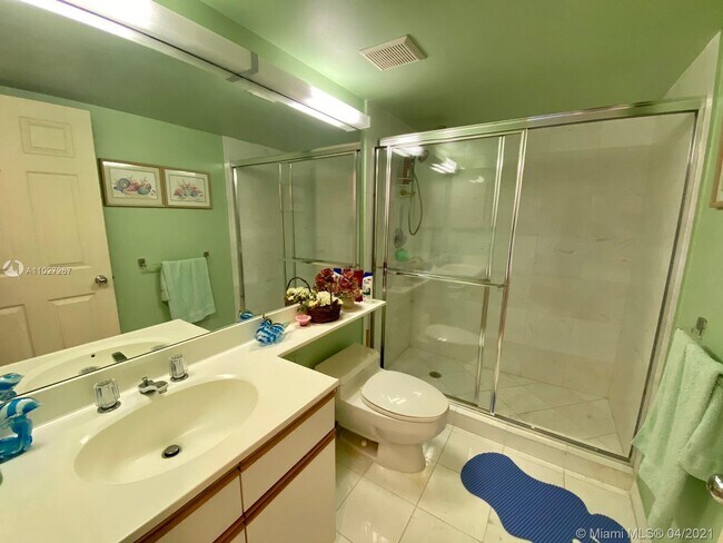 Building Photo - 3530 Mystic Pointe Dr