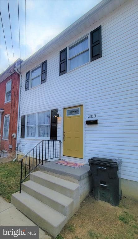 Building Photo - 303 Gray Ave