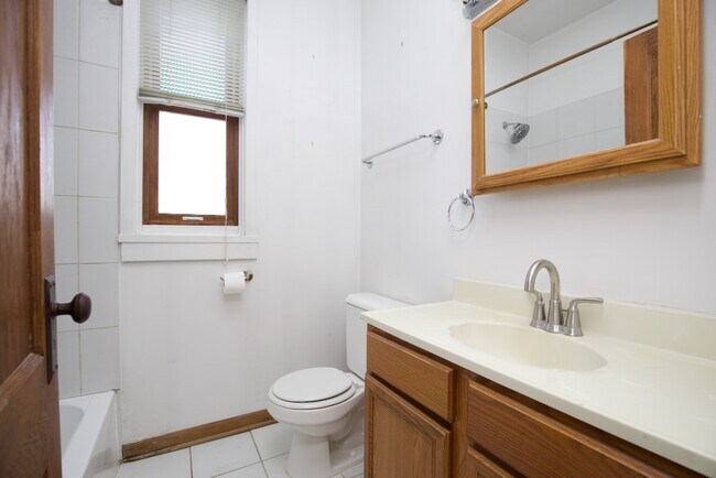 Building Photo - 1002 Beloit Ave