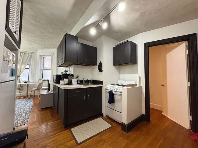 Building Photo - 111 Jersey St