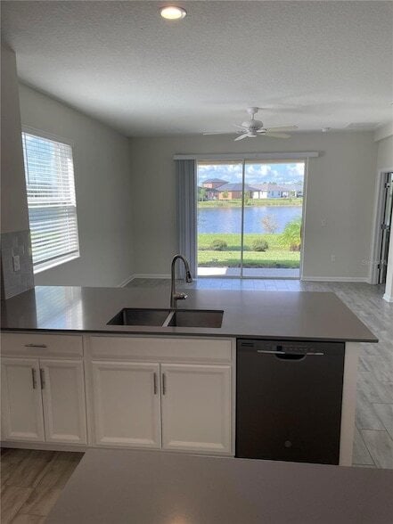 Building Photo - 3431 Sagebrush St