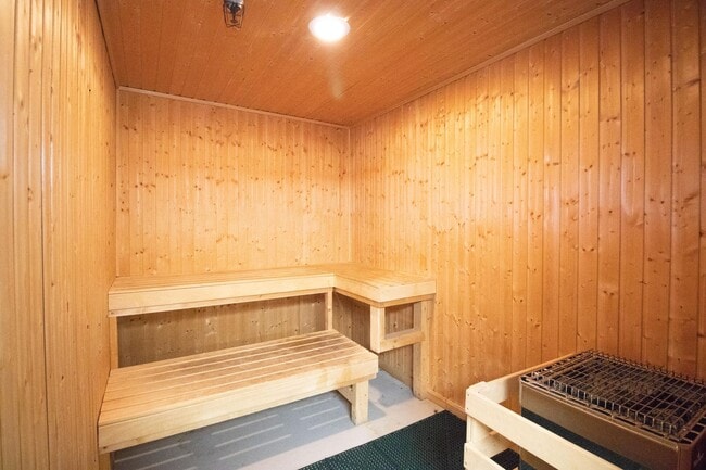 Building Photo - Updated One Bedroom Condo at Opera Plaza | AMSI | Alexandr Metlinski