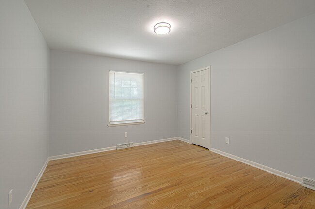 Building Photo - 4711 E 109 Terrace