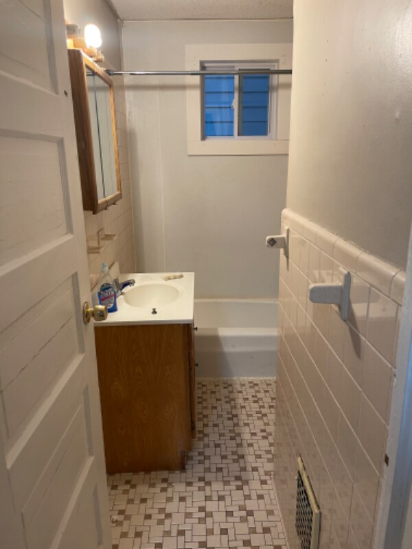 Building Photo - 77 Carroll St