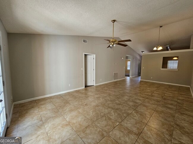 Building Photo - 189 E Lakemont Dr