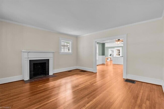 Building Photo - 213 Westover Terrace