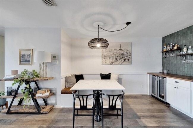 Building Photo - 2138 Timber Ln