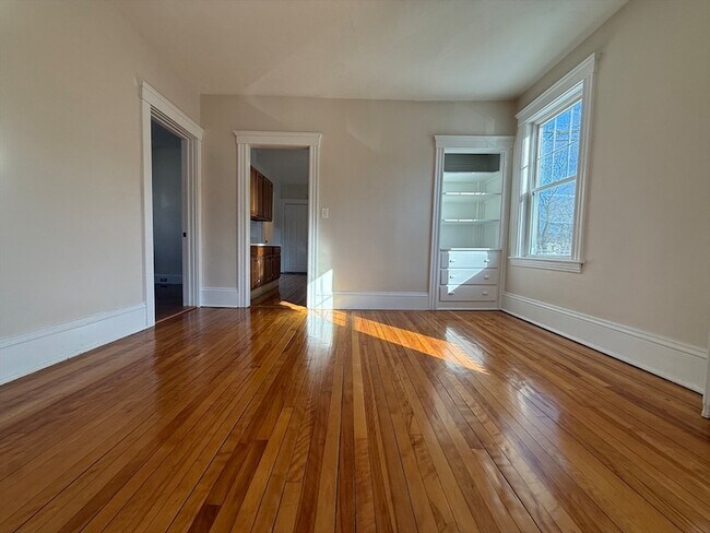 Building Photo - 304 Lovell St