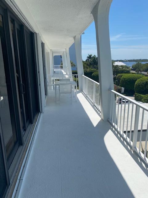 Building Photo - 2275 S Ocean Blvd