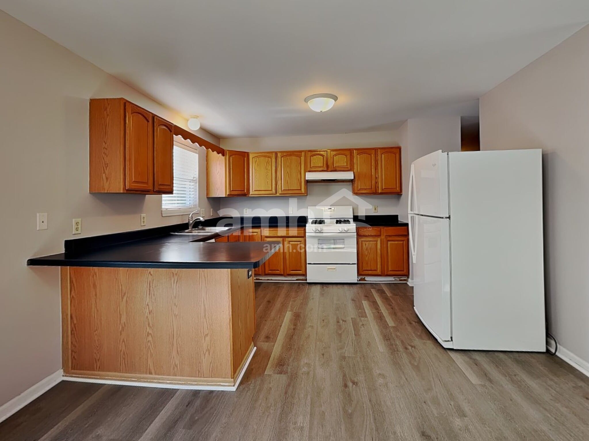 Building Photo - 5925 Bluegrass Trl