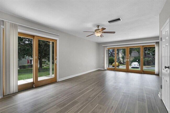 Building Photo - 1252 Villa Ln