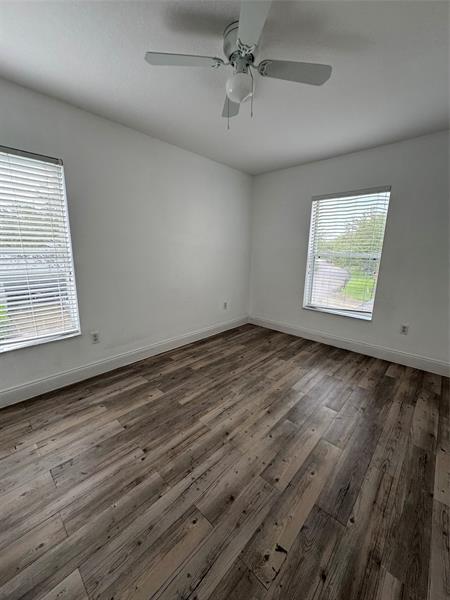 Building Photo - 1733 Pointe W Wy
