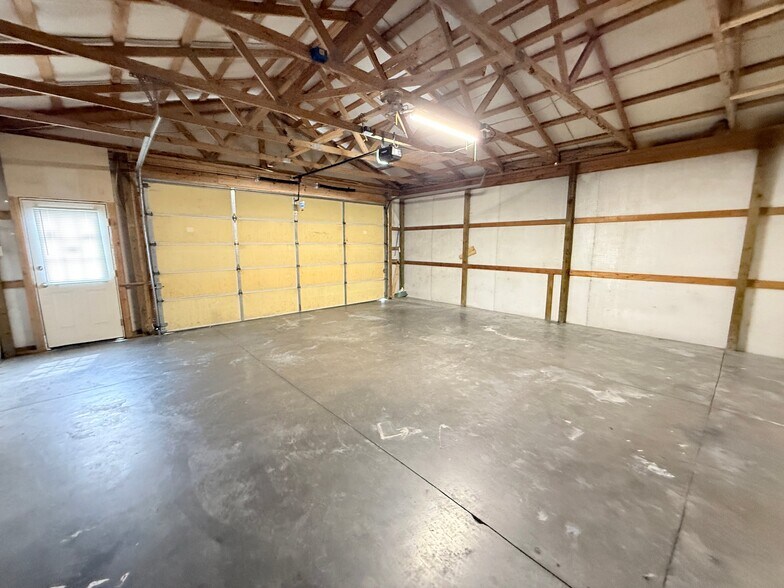 Building Photo - 1029 Thomas V Bryant Dr