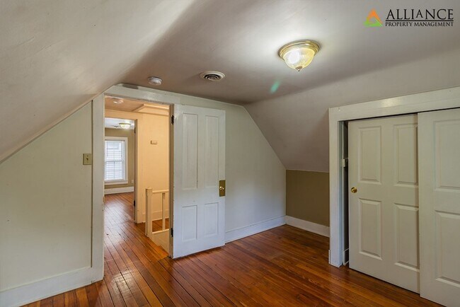 Building Photo - Sixteenth St. 328 N.