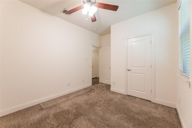 Building Photo - 7105 Wildflower Wy