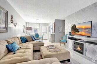 Building Photo - 2131 NE 42nd Ct