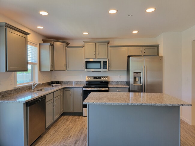 Building Photo - 2129 S Autumn Chase Dr