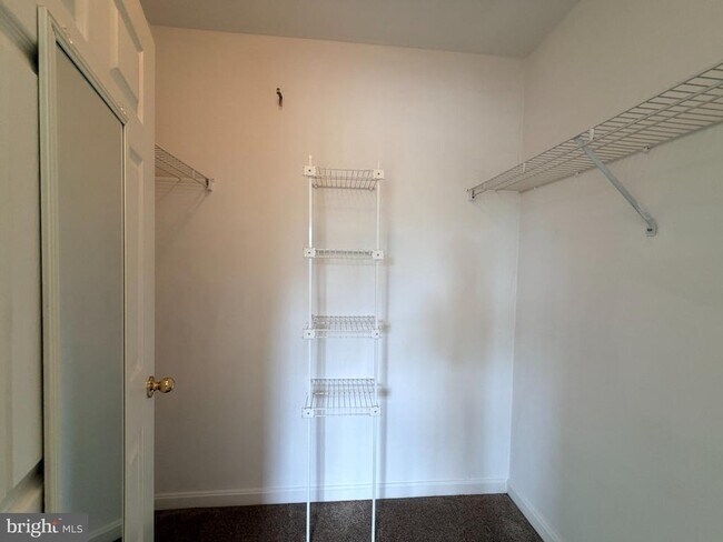 Building Photo - 306 Gatehouse Ln