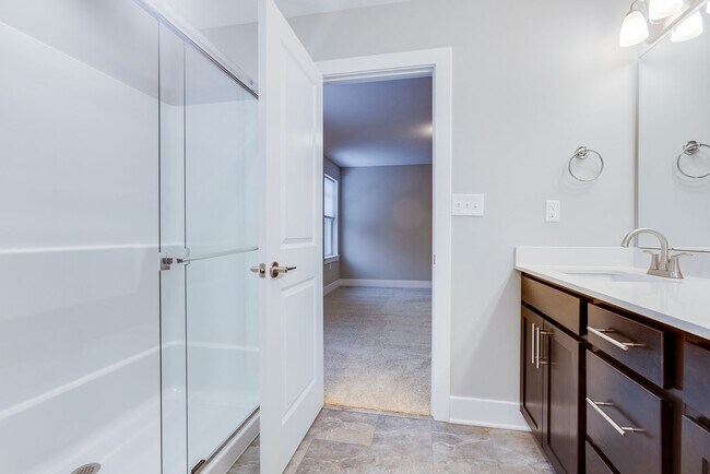 Building Photo - 4005 Stefano Dr