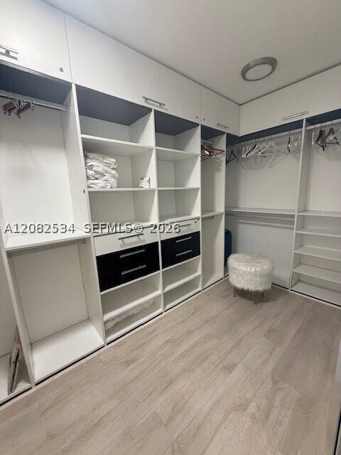 Building Photo - 16500 Collins Ave