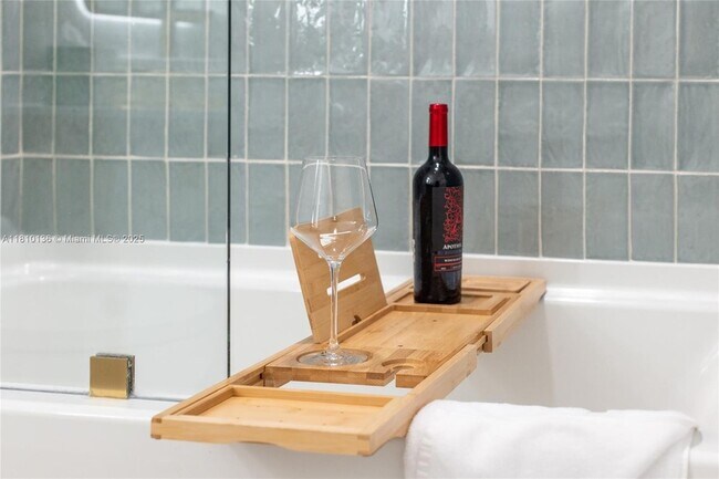 Building Photo - 159 NE 6th St