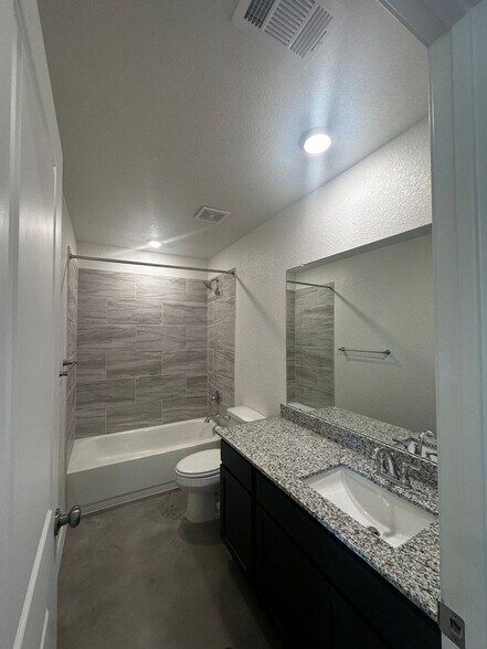 Building Photo - 1273 Lehmann Dr